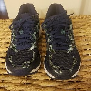 Running shoes